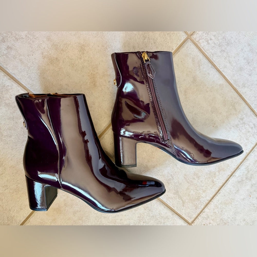 Woman's Boots Aerosoles Madera Bootie Patent Burgundy, Size 10M, NEW